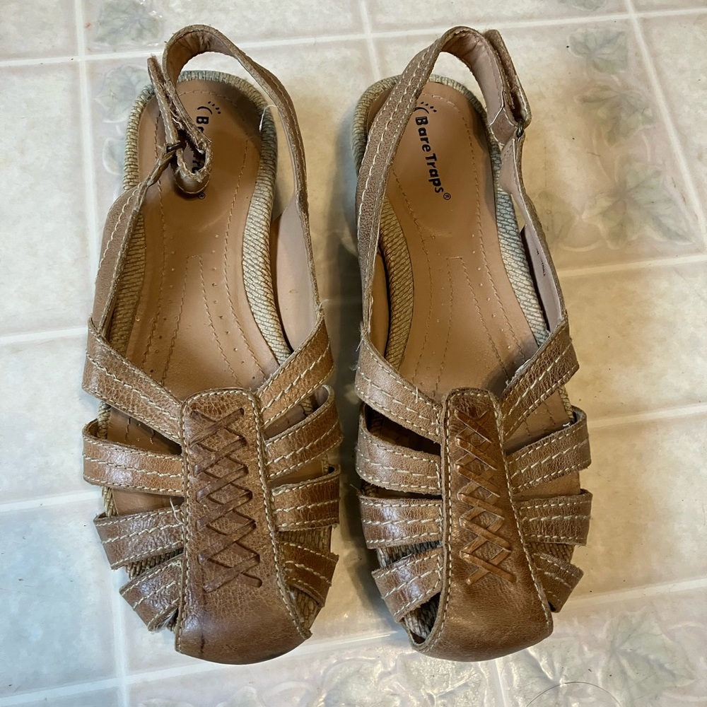 Bear‎ Traps Ready Light Tan Leather Ankle Strap Sandals